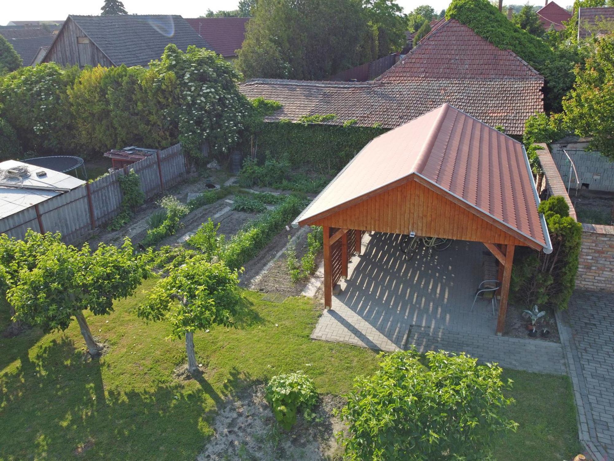 Отель Fuezesi Papa Vendeghaza Харта Экстерьер фото