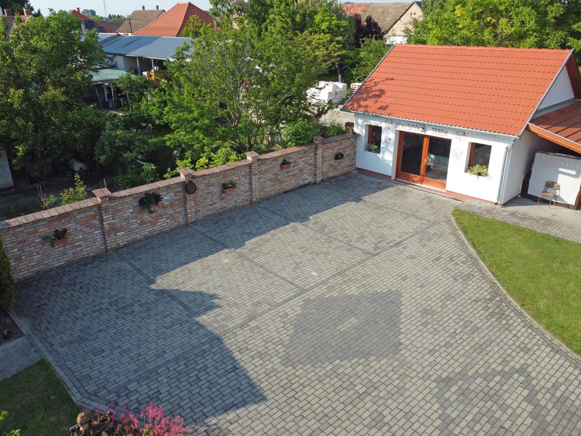 Отель Fuezesi Papa Vendeghaza Харта Экстерьер фото